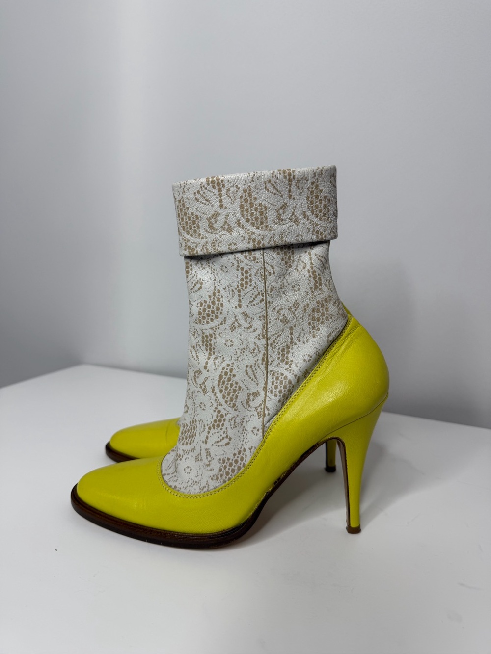 Yellow Leather Pointed Stiletto Ankle Boots with Lace-Pattern Shaft